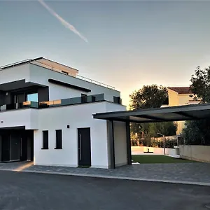 Joka Villa